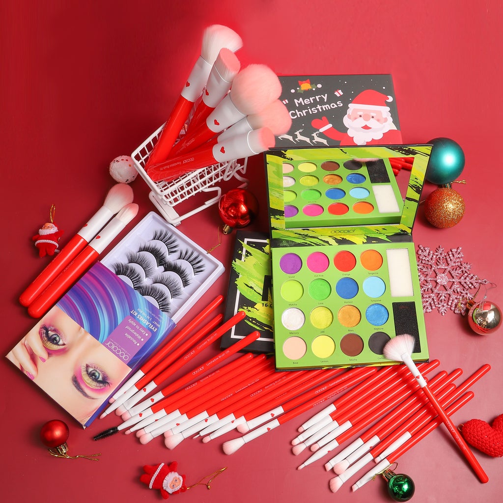 Makeup Gift Sets Perfect for Everyone on Your List