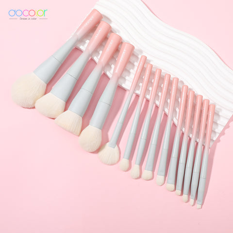 Small Waist - 14pc Makeup Brush Set